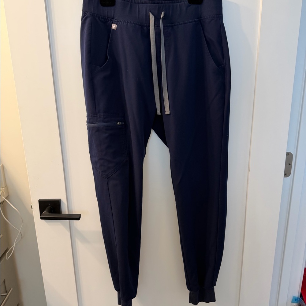 Navy Figs Jogger scrub pants, women’s small